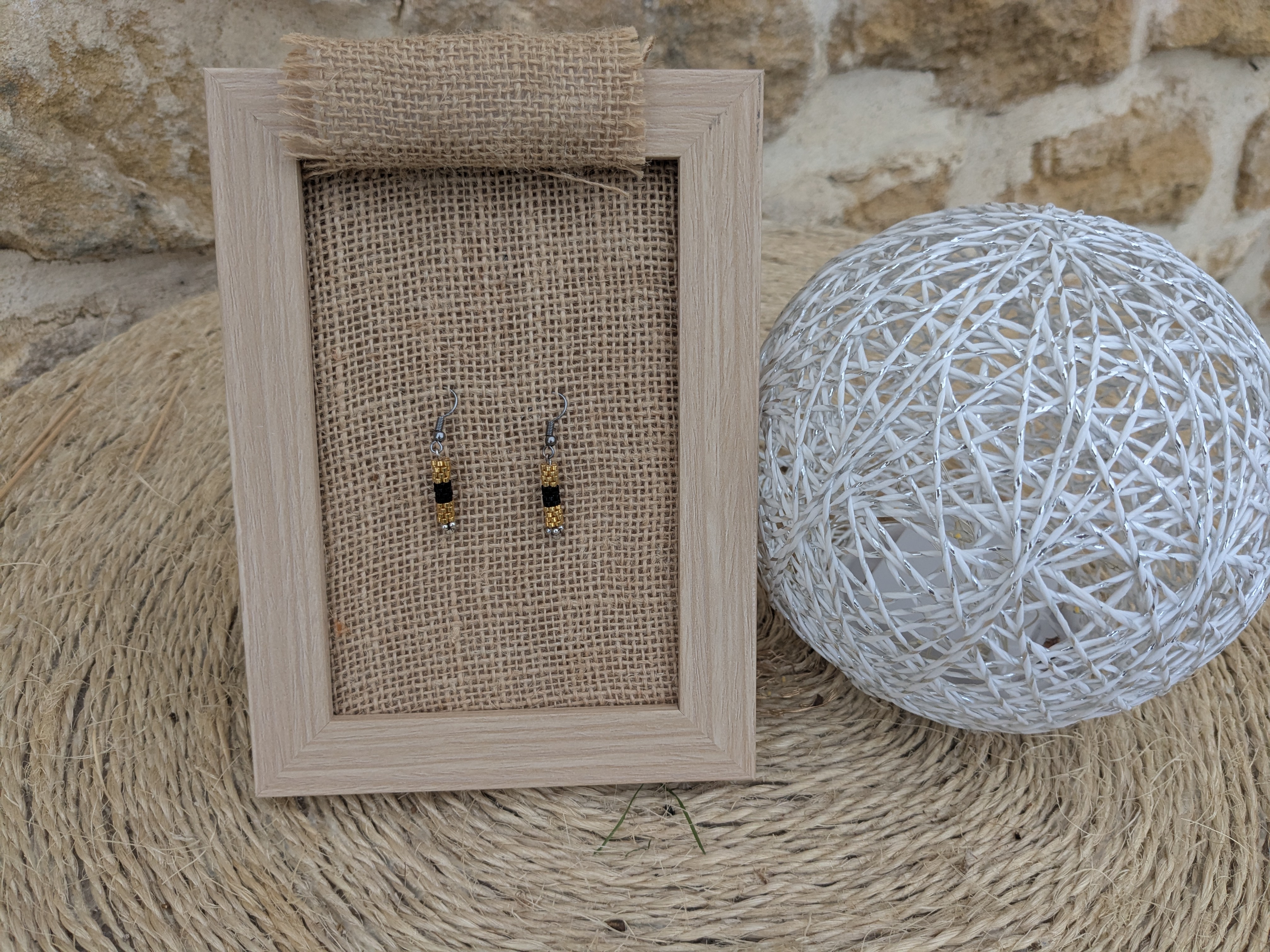 Boucle d'oreille cylindre noir & or