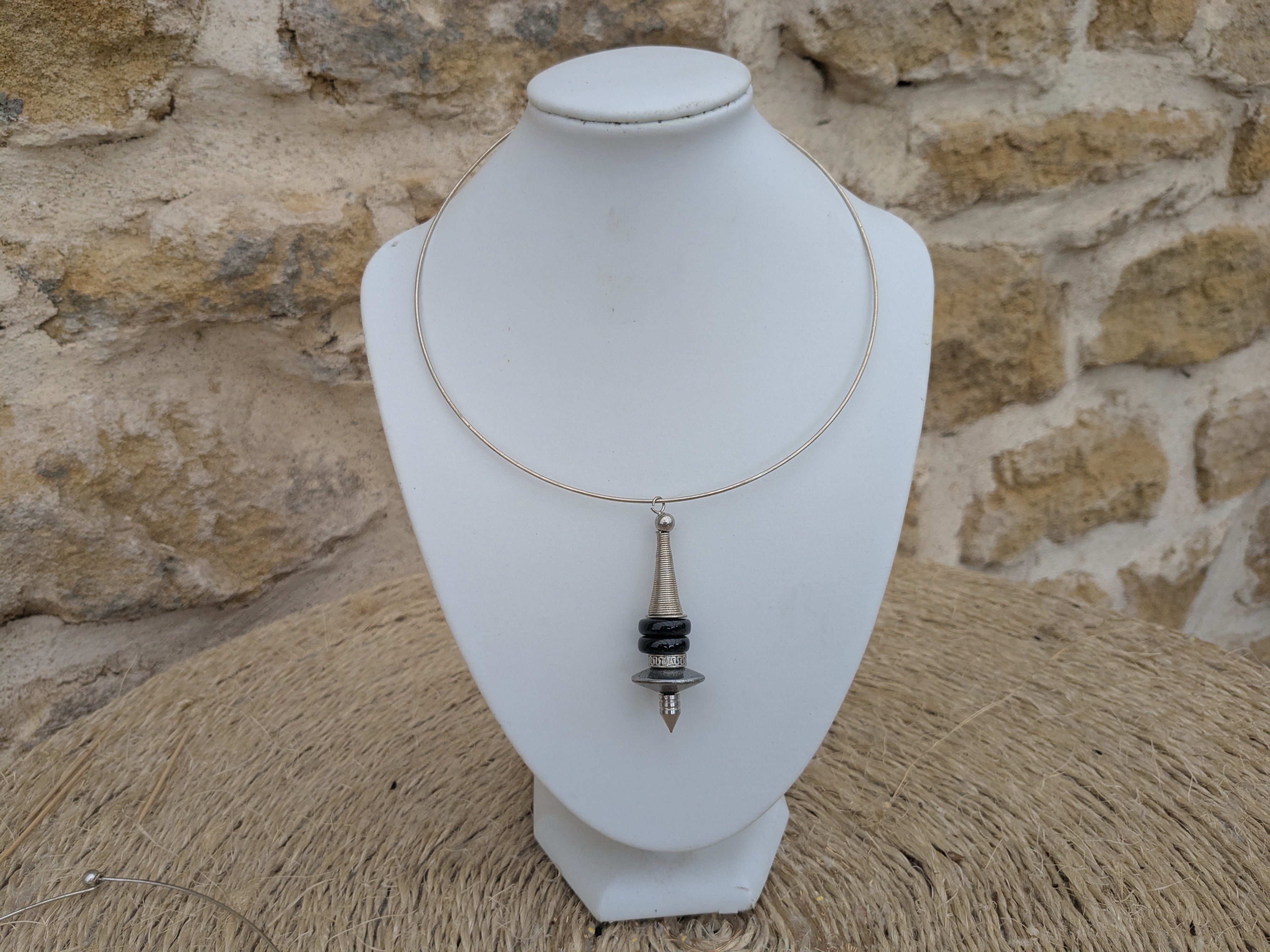 Collier Torque avec Pendentif Tribal