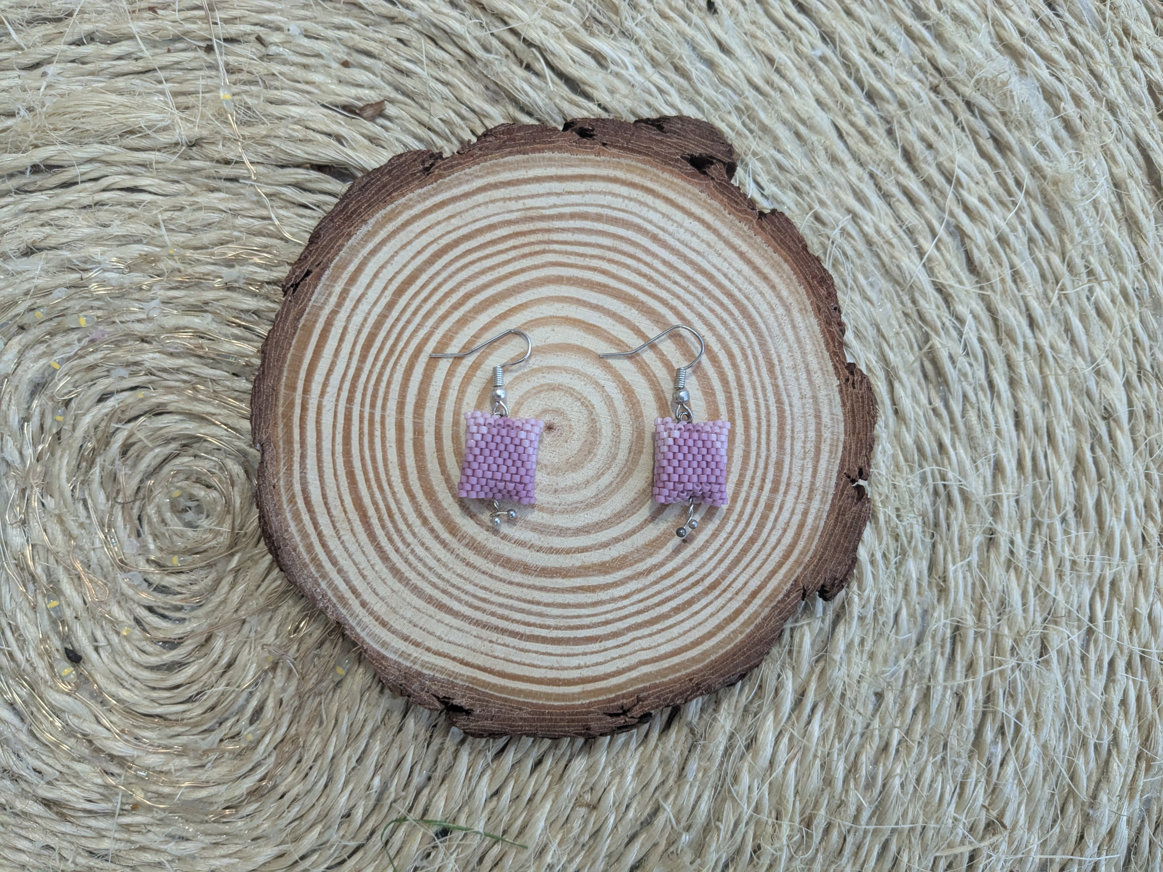 Boucles d'oreilles carrées lilas douce