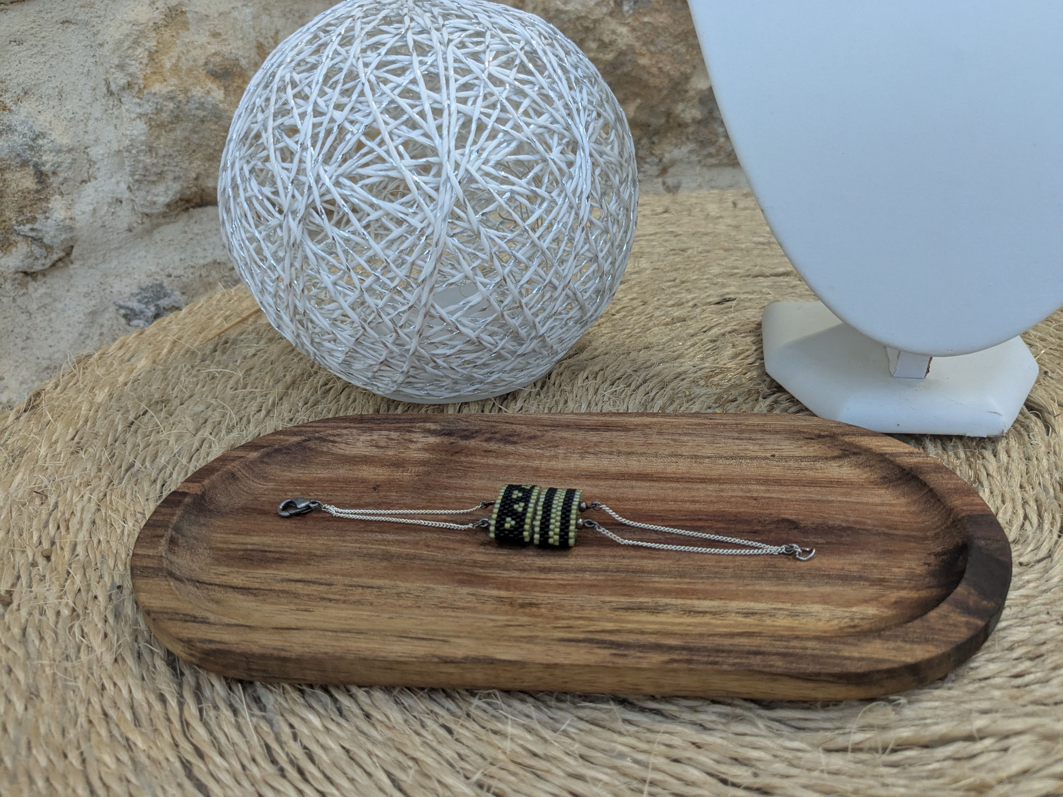 Bracelet graphique noir et vert anis - Image 2