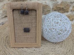 Parure carré en perles tissées foncées